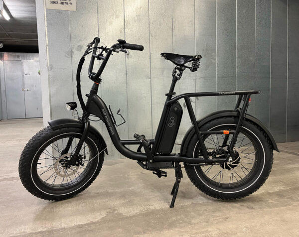 1 RadRunner 2 – Rad Power Bikes – 100 km d’autonomie – Comme neuf – Accessoires inclus